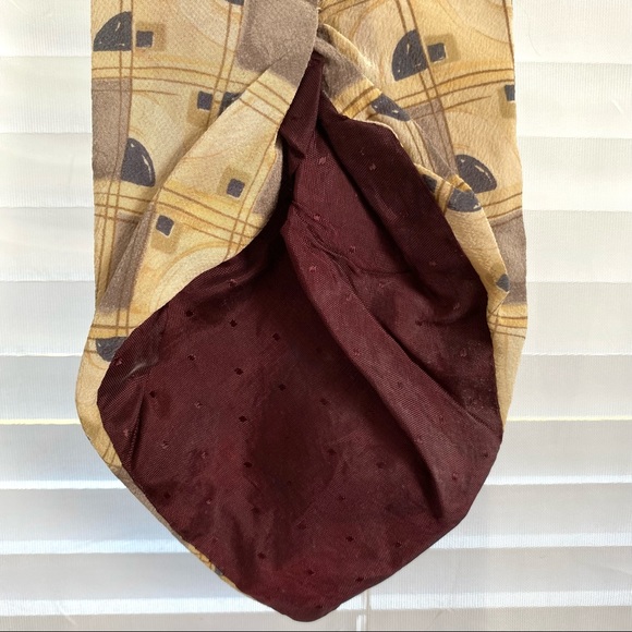 River Brand By Arrow Cream and Brown Square Tie - Picture 5 of 8